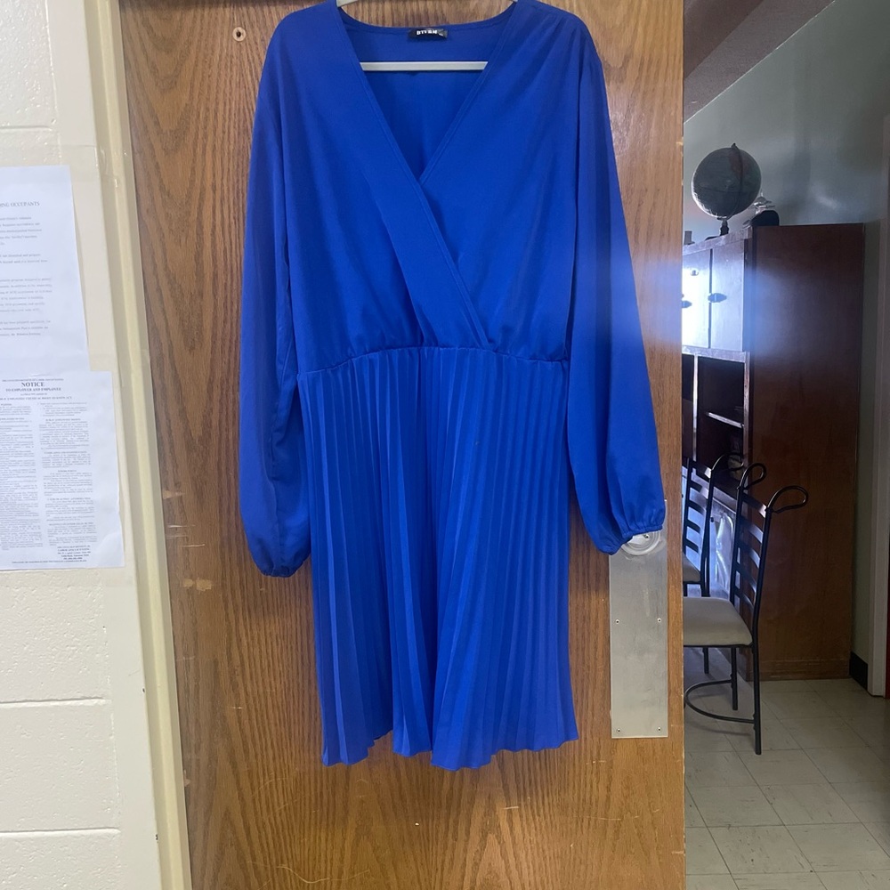 Elegant Blue Women's Dress